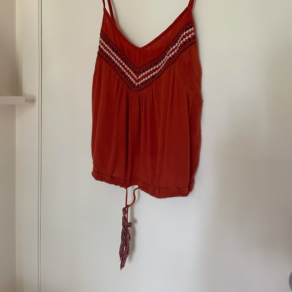 Pull&Bear embroidered tank top - Picture 4 of 5
